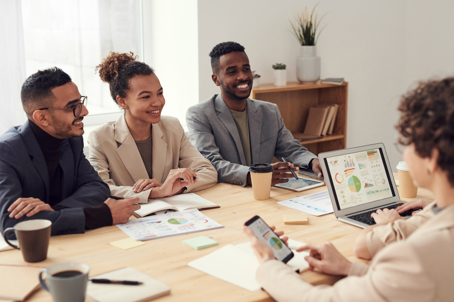 UAE E-Invoicing for Multi-Entity Groups: Managing Compliance Across Subsidiaries 3 Multi-Entity Groups choosing invoicing provider